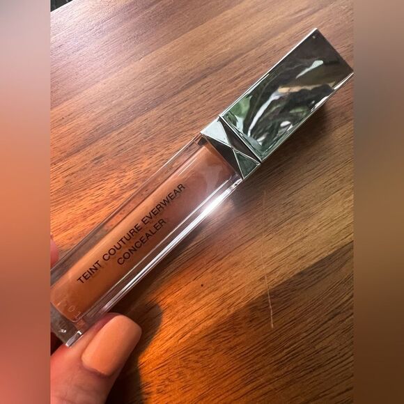 Givenchy Teint Everwear Concealer shade 44 💗 NEW - Picture 2 of 7